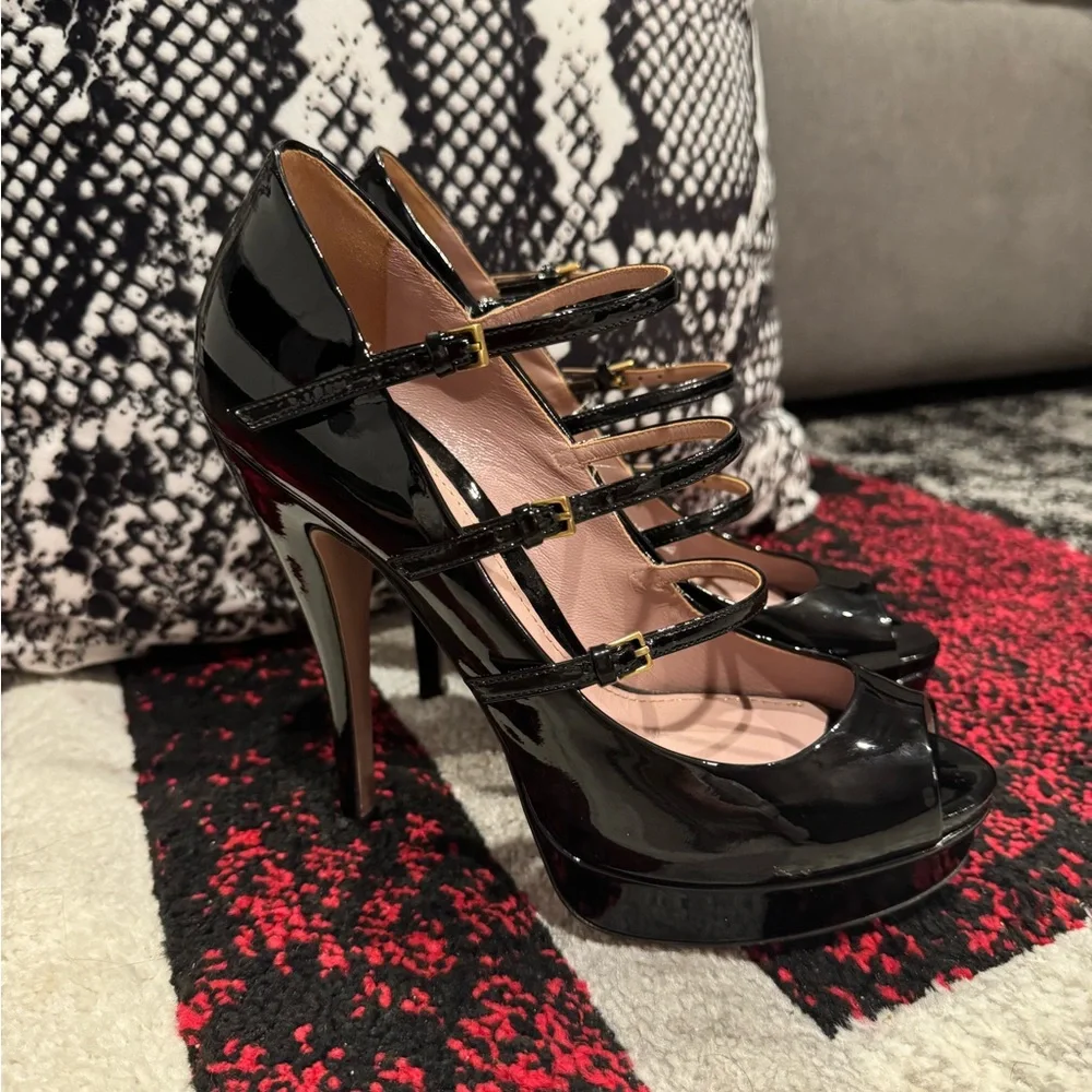 Gucci Lisbeth Patent Leather Pumps - Picture 4 of 8